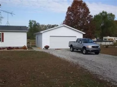 4052 E Porter St, De Motte, IN 46310 photo 2