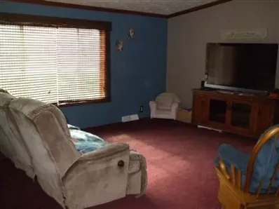 4052 E Porter St, De Motte, IN 46310 photo 4