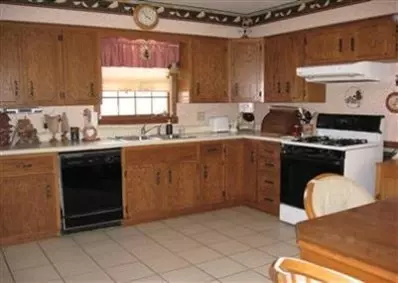 1107 E Glen Park Ave, Griffith, IN 46319 photo 3