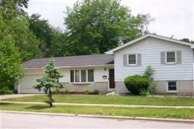 1661 Tulip Ln, Munster, IN 46321 photo 1