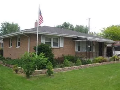 907 Dwiggins St, Griffith, IN 46319 photo 3