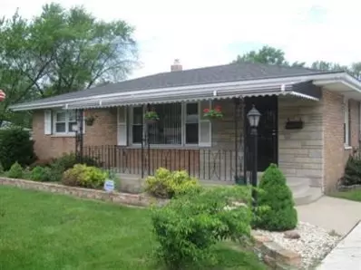 907 Dwiggins St, Griffith, IN 46319 photo 2