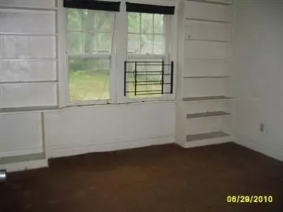 849 Elkhart St, Gary, IN 46403 photo 5