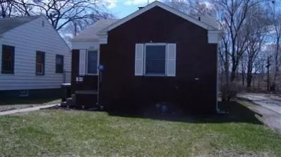 2521 Wabash Ave, Gary, IN 46404 photo 3