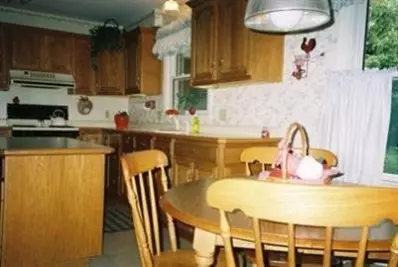 2002 Vine St, Valparaiso, IN 46383 photo 6
