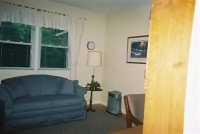 2002 Vine St, Valparaiso, IN 46383 photo 8