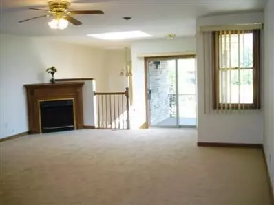 947 Cedar Dr, Crown Point, IN 46307 photo 4