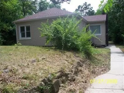 6009 Forest Ave, Gary, IN 46403 photo 2