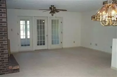 8831 Harrison St #305, Munster, IN 46321 photo 6