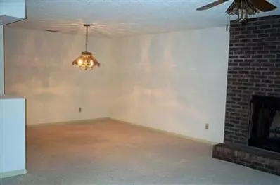 8831 Harrison St #305, Munster, IN 46321 photo 4