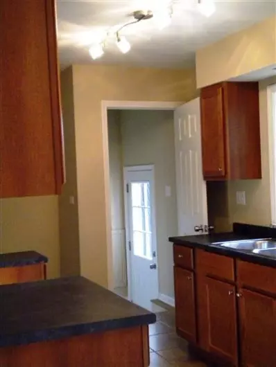 1136 Colfax Ave, Griffith, IN 46319 photo 9
