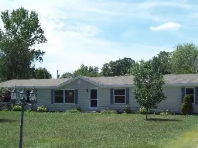 11304 N 557 E, De Motte, IN 46310 photo 1