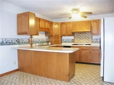 320 Maple St, Crown Point, IN 46307 photo 5