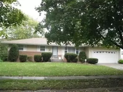918 Mohawk Dr, Crown Point, IN 46307 photo 1