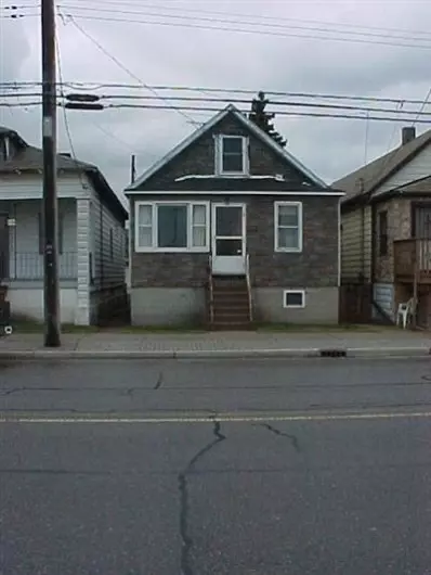 2232 Schrage, Whiting, IN 46394 photo 1