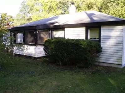 4813 Wright St, Griffith, IN 46319 photo 2