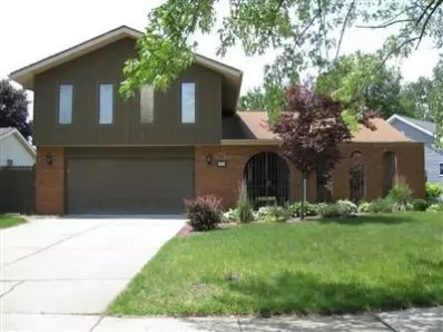 9516 Walnut Dr, Munster, IN 46321 photo 1