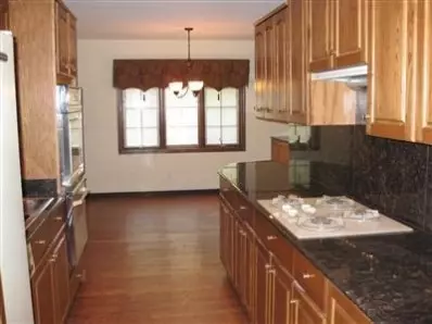 9516 Walnut Dr, Munster, IN 46321 photo 4