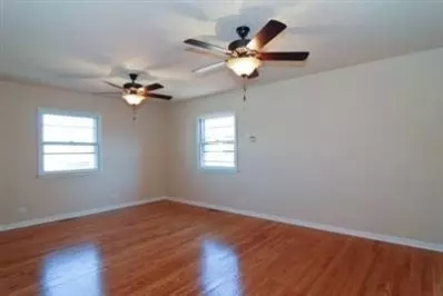 807 Harvey St, Griffith, IN 46319 photo 8