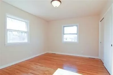 807 Harvey St, Griffith, IN 46319 photo 6