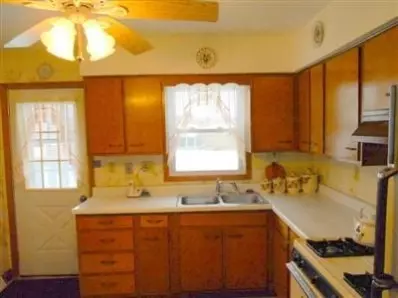 111 Magnolia Dr, Crown Point, IN 46307 photo 4