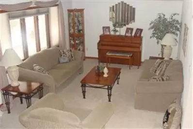 230 Beiriger Dr, Dyer, IN 46311 photo 4