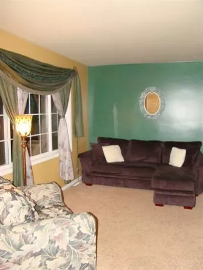 5281 Barker Ct, De Motte, IN 46310 photo 4