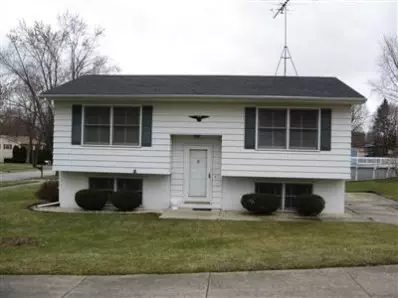 910 Chase Dr, Crown Point, IN 46307 photo 1