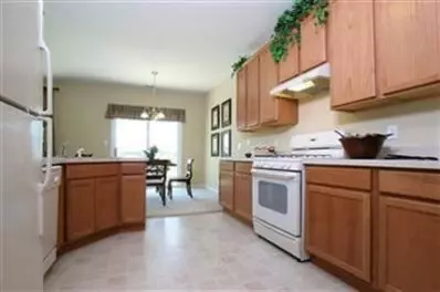 570 E 115th Pl, Crown Point, IN 46307 photo 4