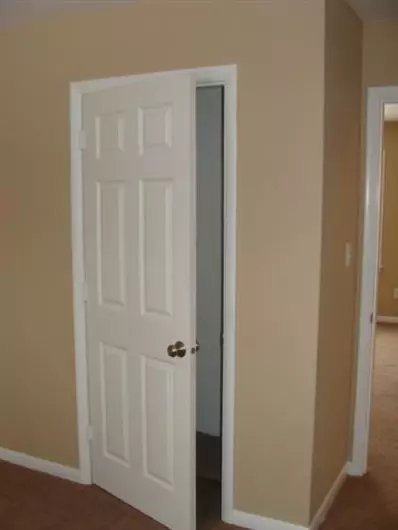 207 E Manor Dr, Griffith, IN 46319 photo 6