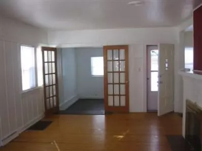 8540 Pine Ave, Gary, IN 46403 photo 2