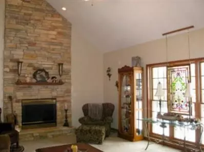 1554 Diamond, Valparaiso, IN 46385 photo 3