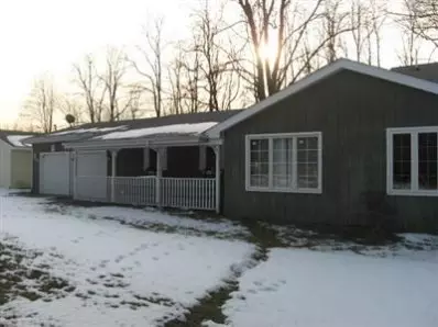 4824 Oak Ln, Griffith, IN 46319 photo 1