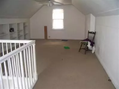 566 Rutledge St, Gary, IN 46404 photo 4