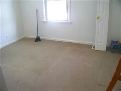 566 Rutledge St, Gary, IN 46404 photo 5