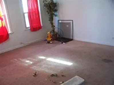 566 Rutledge St, Gary, IN 46404 photo 3