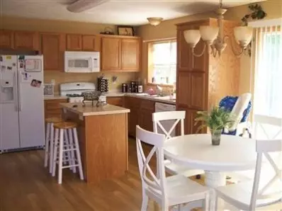 2087 E 1130, De Motte, IN 46310 photo 4