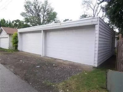 1845 Warwick, Whiting, IN 46394 photo 3