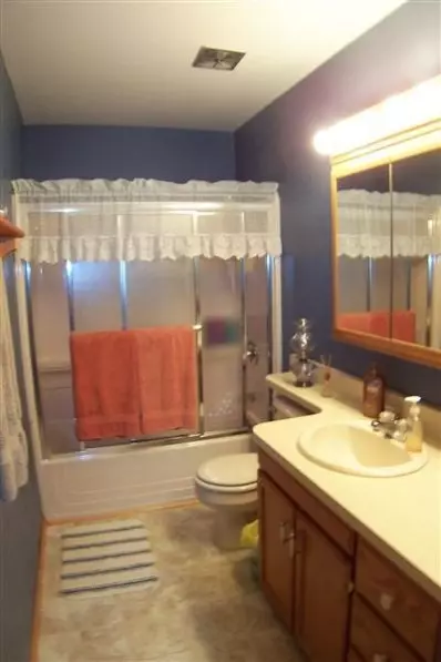 10290 N 500, De Motte, IN 46310 photo 8