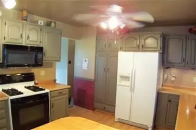 10290 N 500, De Motte, IN 46310 photo 2