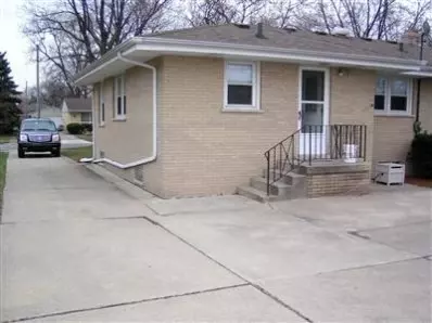 8446 Forest Ave, Munster, IN 46321 photo 4