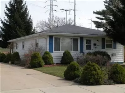 4429 Pine Ave, Hammond, IN 46327 photo 2