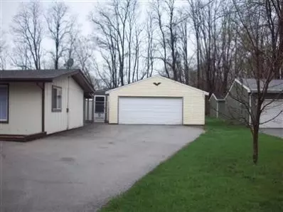 4832 Oak Ln, Griffith, IN 46319 photo 2