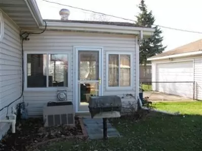 924 W Ash St, Griffith, IN 46319 photo 2