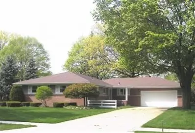 1325 Elliott Dr, Munster, IN 46321 photo 1
