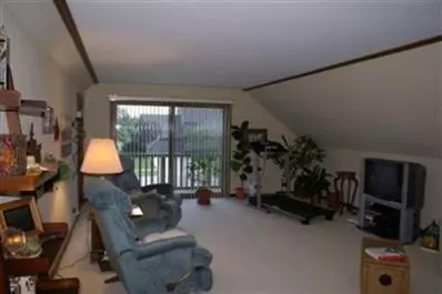 9842 E Oakridge Dr, Saint John, IN 46373 photo 5