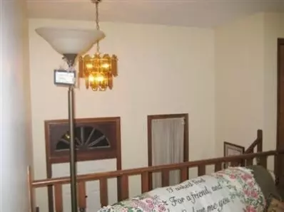 811 N Wiggs St, Griffith, IN 46319 photo 6