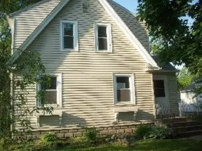 715 E Clark St, Crown Point, IN 46307 photo 1