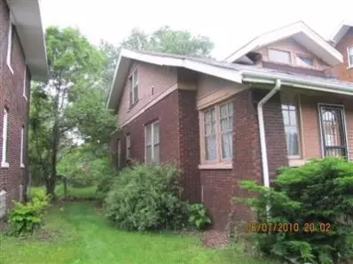 710 Buchanan, Gary, IN 46402 photo 2
