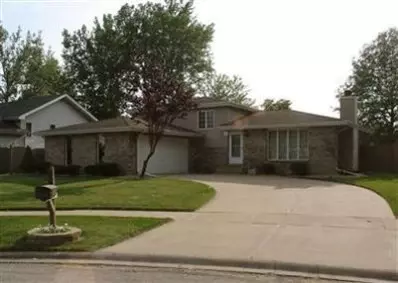 724 Wren Ct, Griffith, IN 46319 photo 1